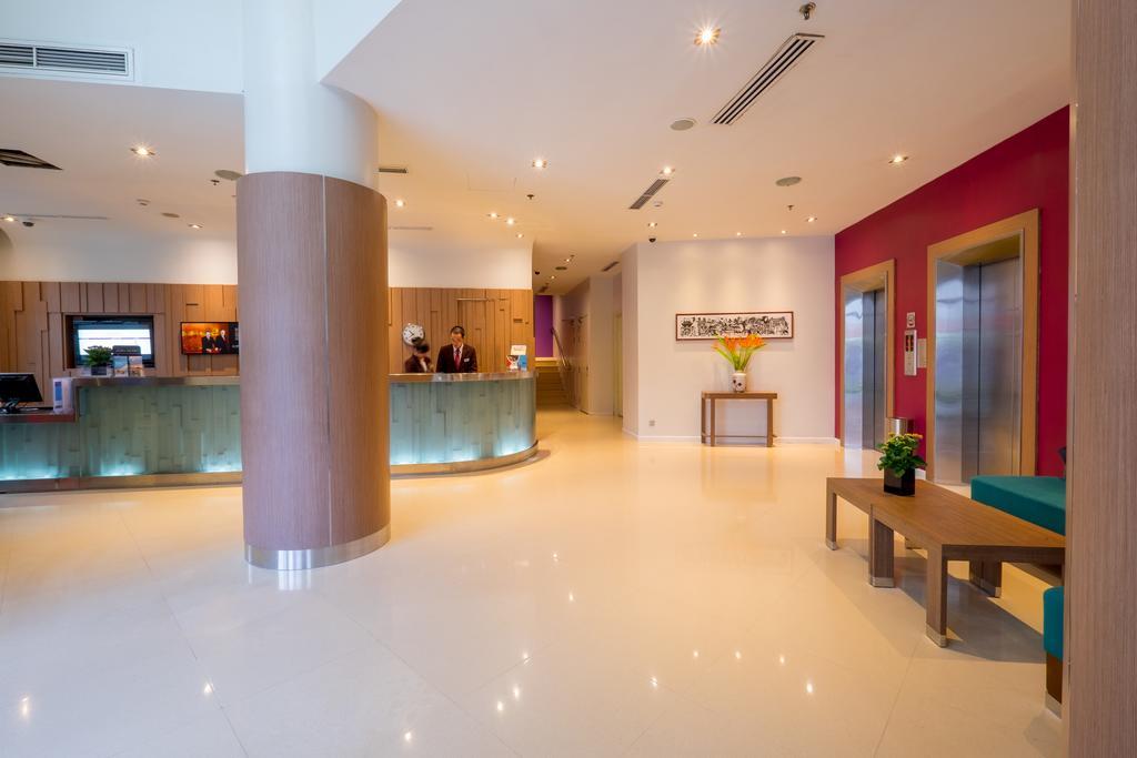 Mercure Hanoi La Gare Hotel Exterior photo